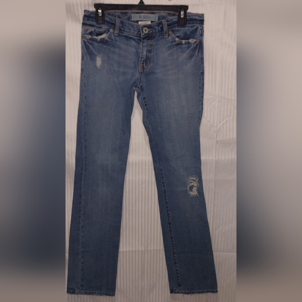 GAP Women's 4L Boy Cut Straight Leg Medium Wash Blue Jeans